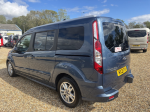 2021 Ford Grand Tourneo Connect Automatic Wheelchair Accessible Vehicle Auto Wav1.5 in Blue — image 4