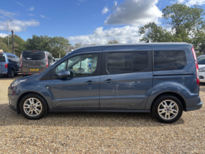 2021 Ford Grand Tourneo Connect Automatic Wheelchair Accessible Vehicle Auto Wav1.5 in Blue — image 5