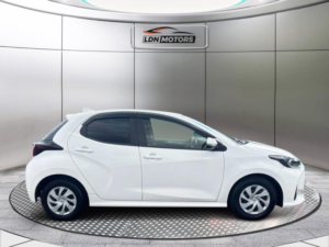 2020 Toyota Yaris 1.5 Vvt-H Excel E-CVT Euro 6 (s/s) 5dr in Other — image 5