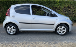 2013 Peugeot 107 1.0 12v Allure in Silver — image 2