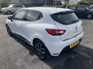 2017 Renault Clio 1.2 Dynamique Nav 1.2 16v 75 in White — image 4