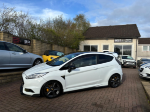 2016 Ford Fiesta 1.6t Ecoboost St-3 Euro 6 3dr in White — image 5