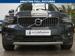 2021 Volvo Xc40 1.5 T3 Inscription Pro SUV 5dr Petrol Auto Euro 6 (s/s) (163 Ps) in Blue — image 2