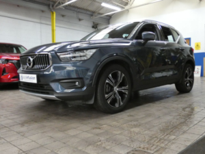2021 Volvo Xc40 1.5 T3 Inscription Pro SUV 5dr Petrol Auto Euro 6 (s/s) (163 Ps) in Blue — image 5