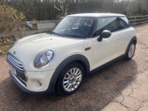2015 MINI Hatch 1.2 One Euro 6 (s/s) 3dr in White — image 4