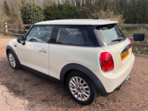 2015 MINI Hatch 1.2 One Euro 6 (s/s) 3dr in White — image 5