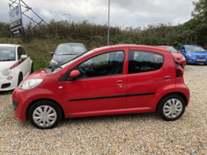 2014 Peugeot 107 1.0 12v Active in Red — image 3