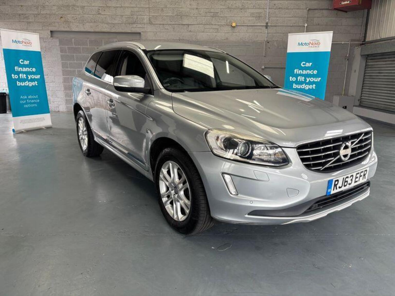 2013 Volvo Xc60 2.4 D5 Se Lux Nav Geartronic AWD Euro 5 5dr in Silver — image 1