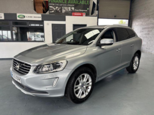 2013 Volvo Xc60 2.4 D5 Se Lux Nav Geartronic AWD Euro 5 5dr in Silver — image 3