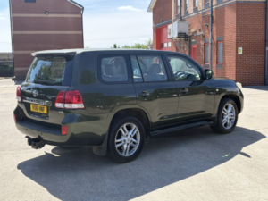 2011 Toyota Land Cruiser 4.5 D-4d V8 in Green — image 3
