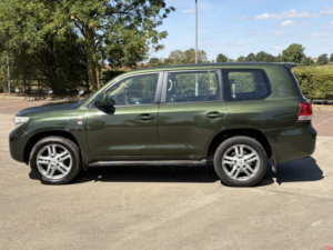 2011 Toyota Land Cruiser 4.5 D-4d V8 in Green — image 5
