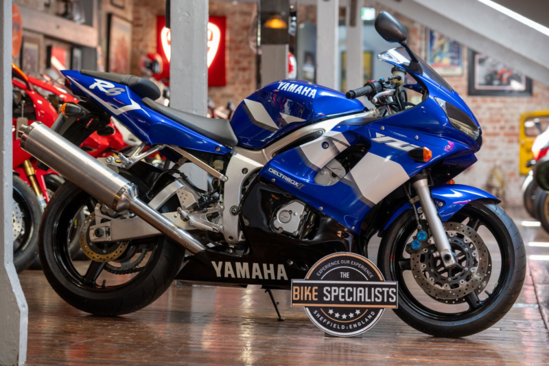 2001 Yamaha R6 *original Example - One Owner From New* in Blue — image 1
