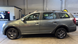 2017 Dacia Logan Mcv Stepway 1.5 Stepway Se Summit Dci 90 Diesel Grey Estate 5dr Satnav+7 Stamps+cruise in Grey — image 2