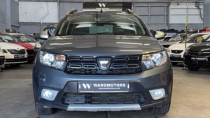 2017 Dacia Logan Mcv Stepway 1.5 Stepway Se Summit Dci 90 Diesel Grey Estate 5dr Satnav+7 Stamps+cruise in Grey — image 3