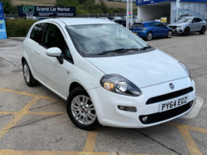 2014 Fiat Punto 1.4 Easy Euro 6 (s/s) 3dr in White — image 5