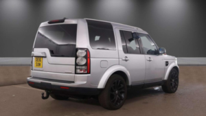 2016 Land Rover Discovery 4 3.0 Sd V6 Landmark SUV 5dr Diesel Auto 4WD Euro 6 (s/s) (256 Bhp) in Silver — image 4