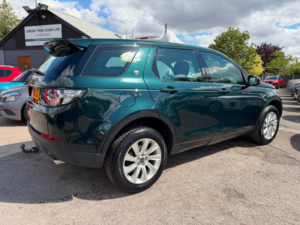 2015 Land Rover Discovery Sport 2.2 Sd4 Se Tech SUV 5dr Diesel Manual 4WD Euro 5 (s/s) (190 Ps) in Green — image 3