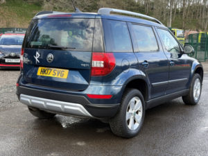 2017 Skoda Yeti 1.2 Tsi Se L Drive in Blue — image 6