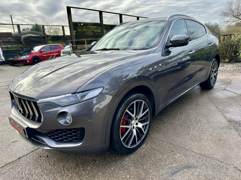 2016 Maserati Levante 3.0 D V6 in Grey — image 1