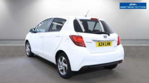 2015 Toyota Yaris 1.5 Vvt-H Icon E-CVT Euro 6 5dr in White — image 4