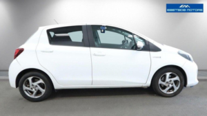 2015 Toyota Yaris 1.5 Vvt-H Icon E-CVT Euro 6 5dr in White — image 6