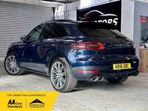 2016 Porsche Macan 3.0 Td V6 S Pdk 4WD Euro 6 (s/s) 5dr in Blue — image 3