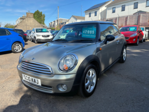 2010 MINI Hatch 1.6 One Hatchback 3dr Petrol Manual Euro 5 (98 Ps) in Silver — image 3