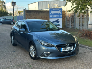 2016 Mazda Mazda3 2.2 Skyactiv-D Se-L Nav in Blue — image 2