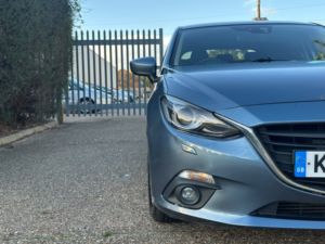 2016 Mazda Mazda3 2.2 Skyactiv-D Se-L Nav in Blue — image 5