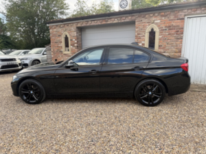 2016 BMW 3 Series 2.0 320i Sport Saloon in Black — image 4