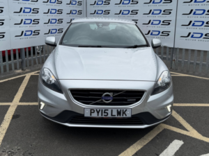 2015 Volvo V40 1.6 D2 R-Design Hatchback 5dr Diesel Manual Euro 5 (s/s) (115 Ps) in Silver — image 2