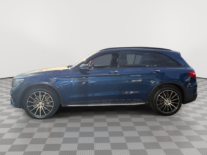 2016 Mercedes-Benz Glc 2.1 Glc250d Amg Line (premium) SUV 5dr Diesel G-Tronic 4matic Euro 6 (s/s) (204 Ps) in Blue — image 5