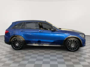 2016 Mercedes-Benz Glc 2.1 Glc250d Amg Line (premium) SUV 5dr Diesel G-Tronic 4matic Euro 6 (s/s) (204 Ps) in Blue — image 6