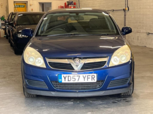 2007 Vauxhall Vectra 1.8 Vvt Life Hatchback 5dr Petrol Manual (173 G/km, 138 Bhp) in Blue — image 2
