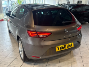 2017 SEAT Leon 1.2 Tsi Se Dynamic Technology in Grey — image 6