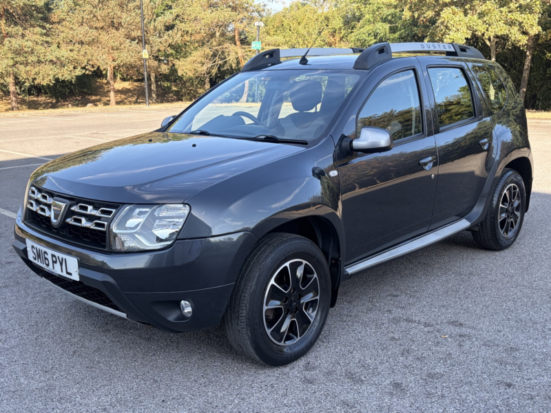 2016 Dacia Duster 1.5 Prestige Dci 110 4x2 in Grey — image 1