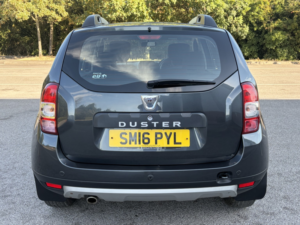 2016 Dacia Duster 1.5 Prestige Dci 110 4x2 in Grey — image 5