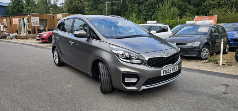 2017 Kia Carens 1.7 Crdi 2 in Silver — image 1