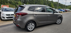 2017 Kia Carens 1.7 Crdi 2 in Silver — image 3