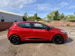 2016 Renault Clio 1.2 Dynamique Nav 1.2 16v 75 in Red — image 5