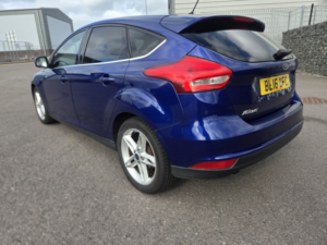 2016 Ford Focus 1.0 T Ecoboost Zetec in Blue — image 5