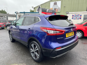 2017 Nissan Qashqai 1.5 Dci N-Connecta Euro 6 (s/s) 5dr in Blue — image 4