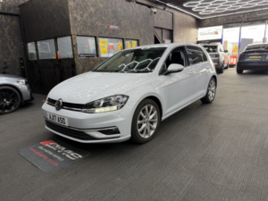 2017 Volkswagen Golf 2.0 Tdi Bluemotion Tech Gt in Silver — image 3
