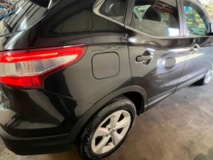 2015 Nissan Qashqai 1.5 Dci Tekna 2WD Euro 6 (s/s) 5dr in Black — image 3