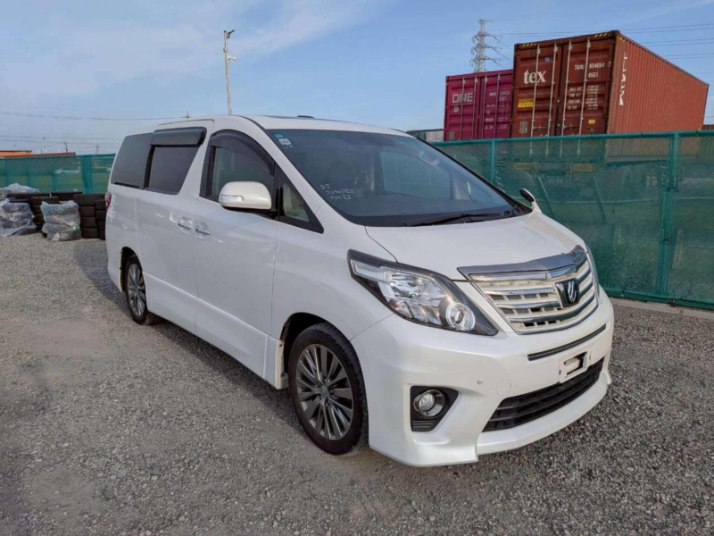 2013 Toyota Alphard 2.4 S Type Gold 5dr 7 Seats in White — image 1