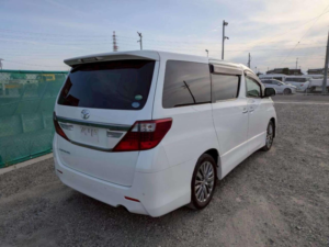 2013 Toyota Alphard 2.4 S Type Gold 5dr 7 Seats in White — image 2