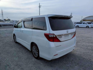 2013 Toyota Alphard 2.4 S Type Gold 5dr 7 Seats in White — image 3