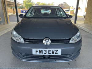 2013 Volkswagen Golf 1.6 Tdi Bluemotion Tech Se in Grey — image 3