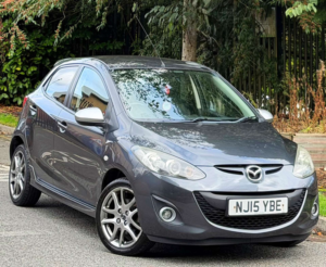2015 Mazda Mazda2 1.3 Sport Venture Hatchback 5dr Petrol Manual Euro 5 (84 Ps) in Grey — image 2