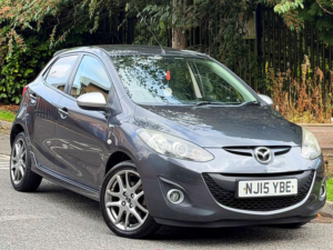 2015 Mazda Mazda2 1.3 Sport Venture Hatchback 5dr Petrol Manual Euro 5 (84 Ps) in Grey — image 3